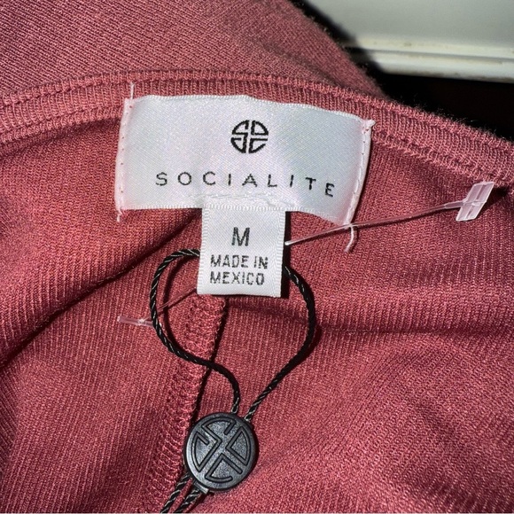 NWT Socialite Side Cut Out Knit Mini Dress in Burgundy Size Medium Clubwear - Picture 6 of 8